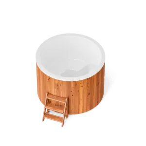 Drvena kada sa spoljnim grejačem i stepenicama