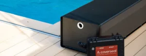 coverseal poluautomatska prekrivka za sva 4 godišnja doba Kontrolna jedinica za bazen pored ivice bazena