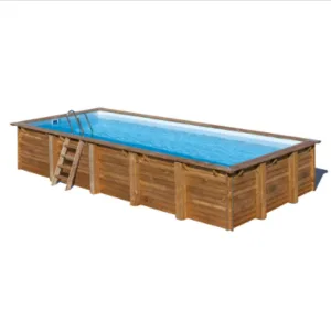 Drveni pravougaoni bazen sa stepenicama